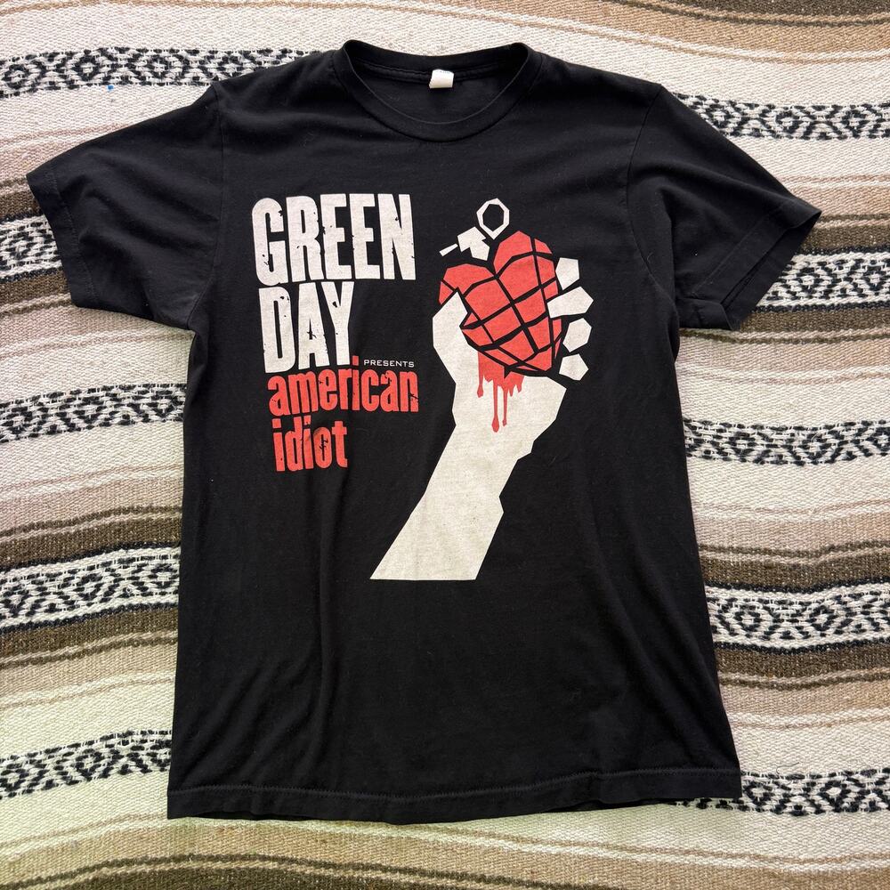 Vintage 2000's Green Day American Idiot Black Hand Grenade Band Album Shirt Sz M